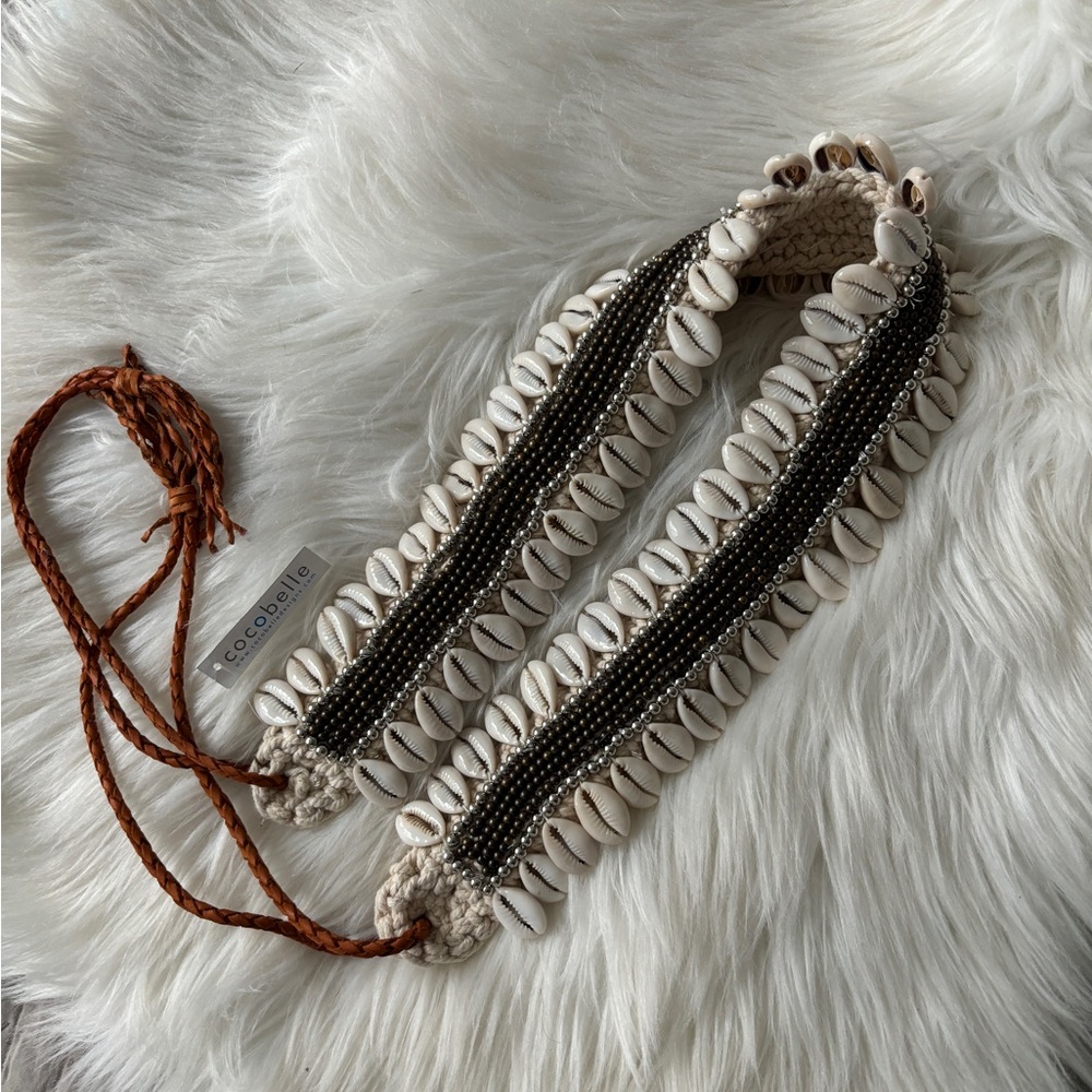 NWT Cocobelle Kaimana Shell Belt